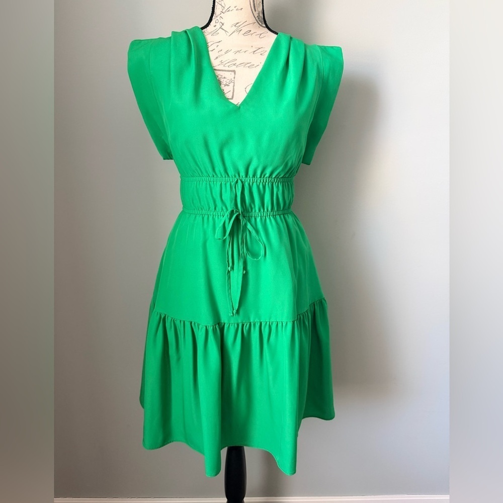 Eliza J Green V-Neck Fit & Flare Dress Women’s Size 0 Tie Waist - Picture 2 of 11